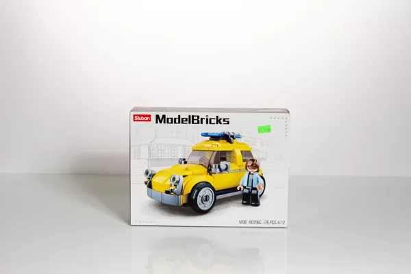 #1318 No klucīšiem saliekams auto / Cena 9.84 EUR